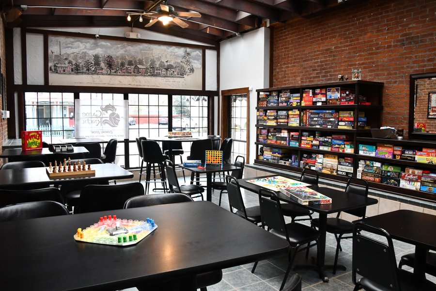 New board game bar opens in Hamilton